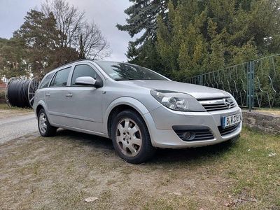 Gebraucht Opel Astra 101 PS (74 kW) 2006 Silber Limousine