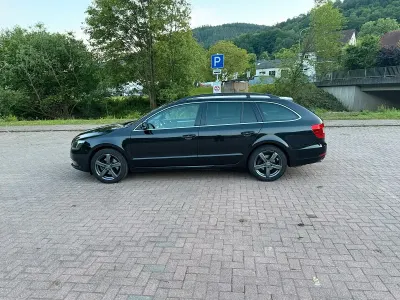 Gebraucht Skoda Superb 170 PS (125 kW) 2014 Schwarz Kombi