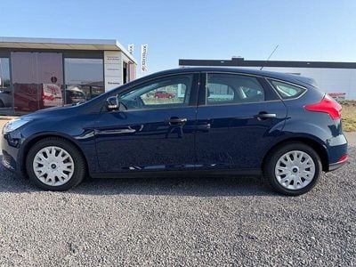 Gebraucht Ford Focus Ambiente 95 PS (69 kW) 2015 Blau Limousine