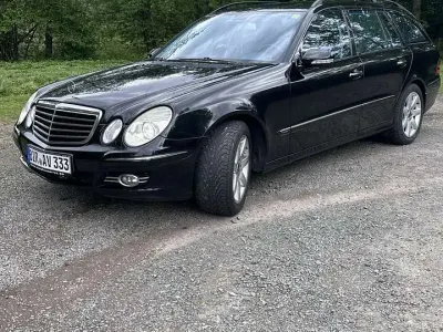 Używany Mercedes E320