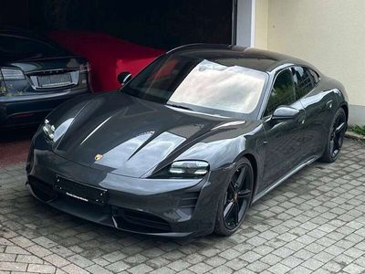 Porsche Taycan Turbo