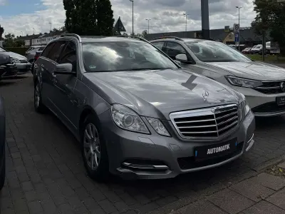 Gebraucht Mercedes E220 170 PS (125 kW) 2009 Palladiumsilber  metalliclack Kombi