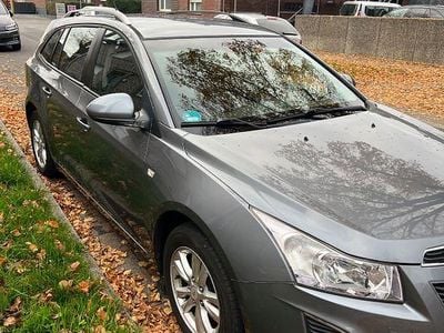 Grau Gebraucht 2012 Chevrolet Cruze LT Kombi | 5.000 € (Etwas zu teuer)