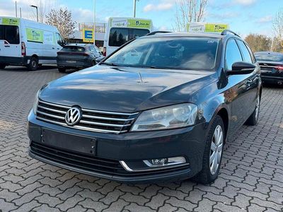 Gebraucht VW Passat Trendline 150 PS (110 kW) 2012 Grau Kombi