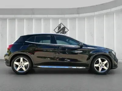 Gebraucht Mercedes GLA200 AMG line 156 PS (114 kW) 2019 Schwarz SUV