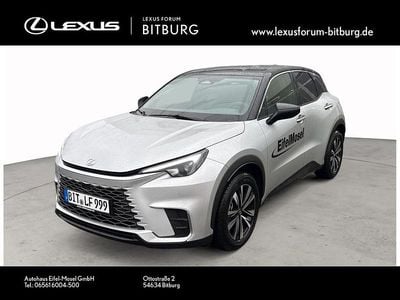 Neu Lexus LBX 136 PS (100 kW) 2025 Silber SUV