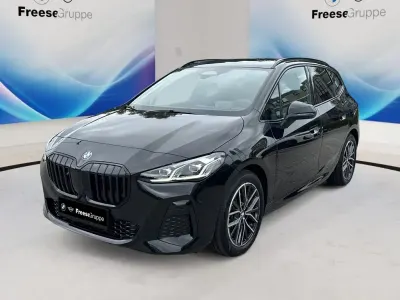 Neu BMW 220 Performance 170 PS (125 kW) 2026 Schwarz Coupé