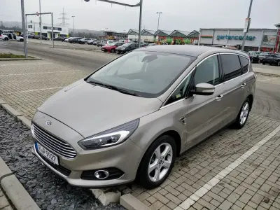 Gebraucht Ford S-MAX Titanium 180 PS (132 kW) 2017 Grau Van / Kleinbus