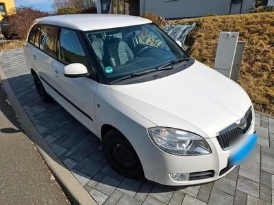 Używany Skoda Fabia Style 105 KM (77 kW) 2009 Biały Kombi