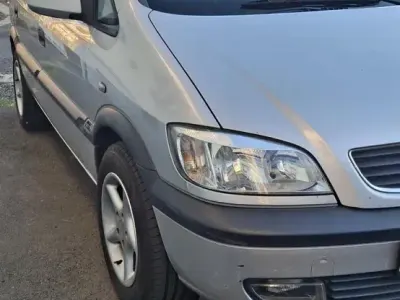 Gebraucht Opel Zafira 125 PS (91 kW) 2000 Silber Van / Kleinbus