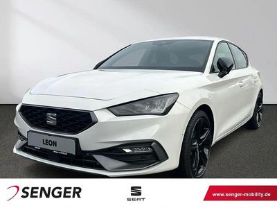 Nuova Seat Leon Black Edition 150 CV (110 kW) 2026 Bianco Berlina