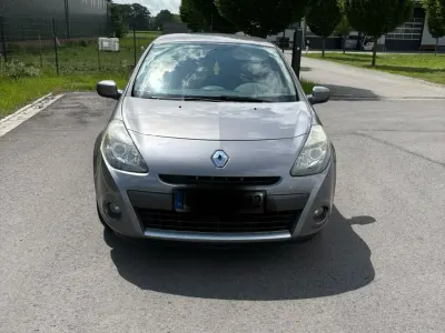 Gebraucht Renault Clio 75 PS (55 kW) 2010 Grau Kleinwagen