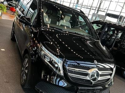 Gebraucht Mercedes V220 163 PS (119 kW) 2022 Schwarz Van / Kleinbus