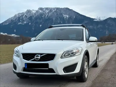 Używany Volvo C30 Kinetic 100 KM (73 kW) 2011 Biały Hatchback