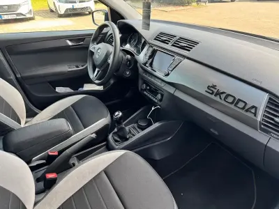 Używany Skoda Fabia Joy 90 KM (66 kW) 2016 Niebieski Hatchback