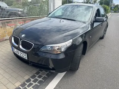 Gebraucht BMW 523 177 PS (130 kW) 2006 Schwarz Limousine