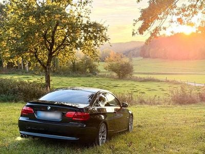 Second-hand BMW 325 218 CP (160 kW) 2009 Negru Coupe