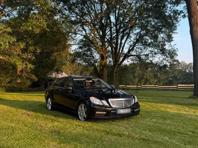 Gebraucht Mercedes E500 388 PS (285 kW) 2010 Schwarz Limousine