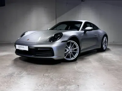 Gebraucht Porsche 911 Carrera 385 PS (283 kW) 2024 Gt silbermetallic Coupé