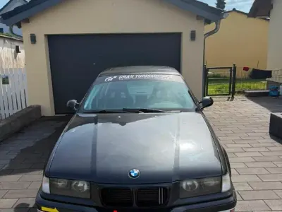 Gebraucht BMW 325 192 PS (141 kW) 1991 Schwarz Limousine
