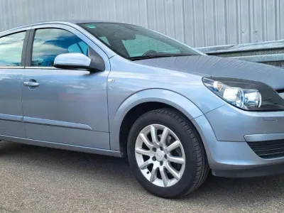 Gebraucht Opel Astra 125 PS (91 kW) 2004 Blau Limousine