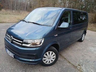 Usata VW Caravelle Comfortline 150 CV (110 kW) 2020 Verde Monovolume