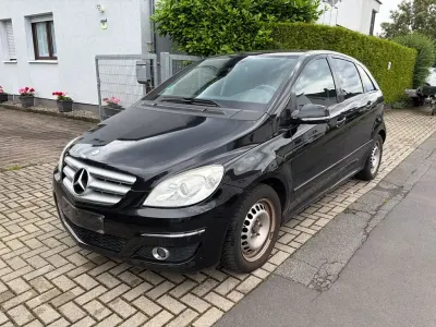 Gebraucht Mercedes B200 140 PS (102 kW) 2009 Schwarz Van / Kleinbus