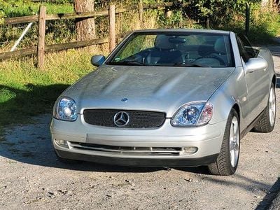 Usata Mercedes SLK200 136 CV (100 kW) 1998 Argento Cabrio