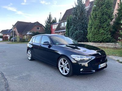 Gebraucht BMW 118 143 PS (105 kW) 2011 Schwarz Kleinwagen