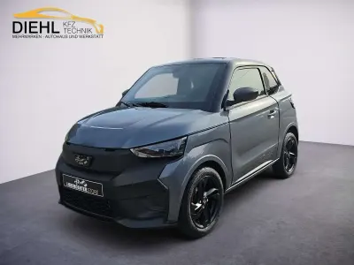 Neu Ligier JS50 2026 Graphite grau Kleinwagen