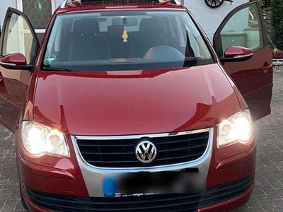 Gebraucht VW Touran Freestyle 140 PS (102 kW) 2009 Rot Van / Kleinbus