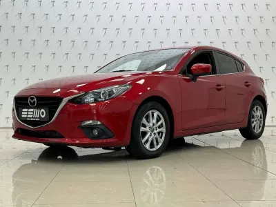 Gebraucht Mazda 3 Center-Line 150 PS (110 kW) 2014 Rot Limousine
