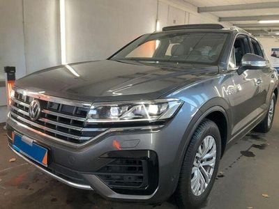 Gebraucht VW Touareg R-line 286 PS (210 kW) 2019 Quarzitgrau SUV
