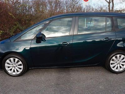 Grün Gebraucht 2014 Opel Zafira Tourer Style Van / Kleinbus | 10.100 € (Fairer Preis)