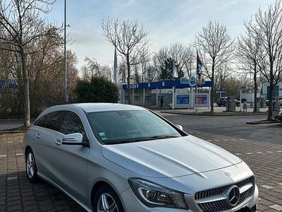 Gebraucht Mercedes CLA220 Shooting Brake 177 PS (130 kW) 2015 Silber Kombi