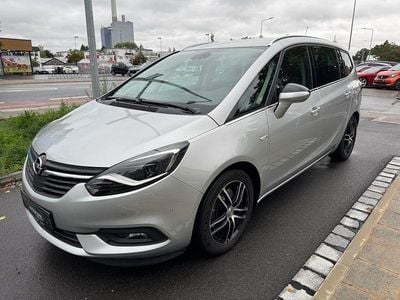 Silber Gebraucht 2018 Opel Zafira Innovation Van / Kleinbus | 9.900 € (Guter Preis)