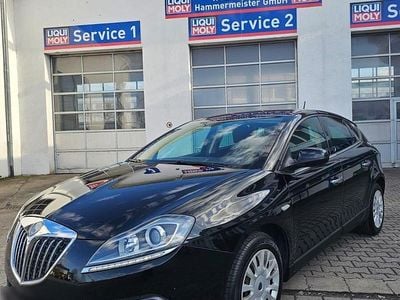 Gebraucht Lancia Delta 120 PS (88 kW) 2010 Schwarz Kleinwagen