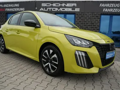 Gebraucht Peugeot 208 Active 101 PS (74 kW) 2024 Schwarz Kleinwagen