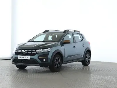 Używany Dacia Sandero Extreme 110 KM (80 kW) 2024 Zielony Sedan/Limuzyna
