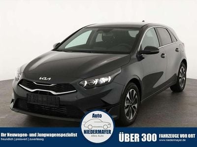 Grau Neu 2025 Kia Ceed Kleinwagen | 22.995 € (Superpreis)