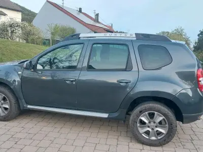 Gebraucht Dacia Duster 109 PS (80 kW) 2014 Grau SUV