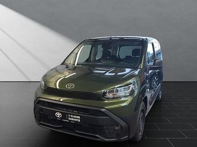 Nuova Toyota Proace Verso City 110 CV (80 kW) 2026 Verde Station wagon