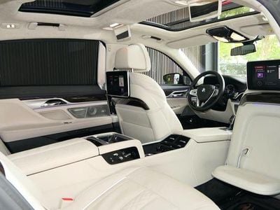 BMW 740