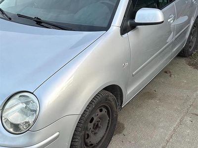 Silber Gebraucht 2002 VW Polo Kleinwagen | 1.600 € (Etwas zu teuer)