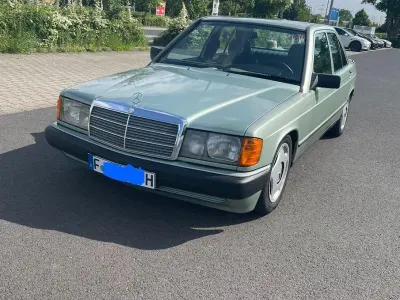 Gebraucht Mercedes 190 90 PS (66 kW) 1986 Grün Limousine