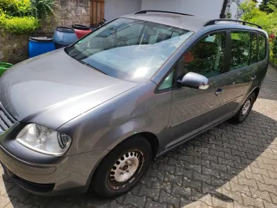 Begagnad VW Touran Basis 105 HK (77 kW) 2005 Minibuss