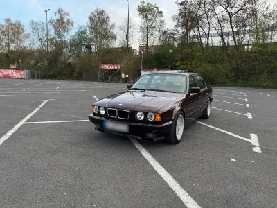 Gebraucht BMW 540 286 PS (210 kW) 1993 Rot Limousine