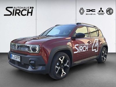 Usado Renault 4 E-Tech Komfort 77 kW (106 HP) 2025 Vermelho SUV