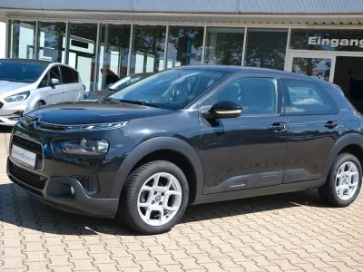 Gebraucht Citroën C4 Feel 110 PS (80 kW) 2019 Schwarz Limousine