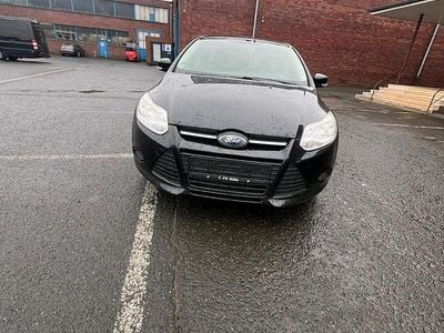 Usata Ford Focus 120 CV (88 kW) 2014 Nero Station wagon